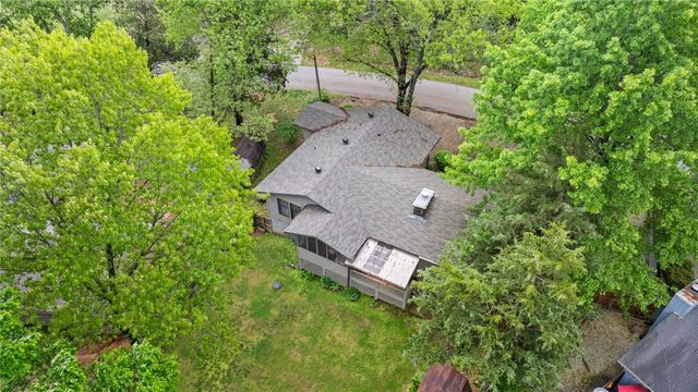 56 Elizabeth Drive, Bella Vista, AR 72715
