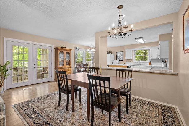 56 Elizabeth Drive, Bella Vista, AR 72715