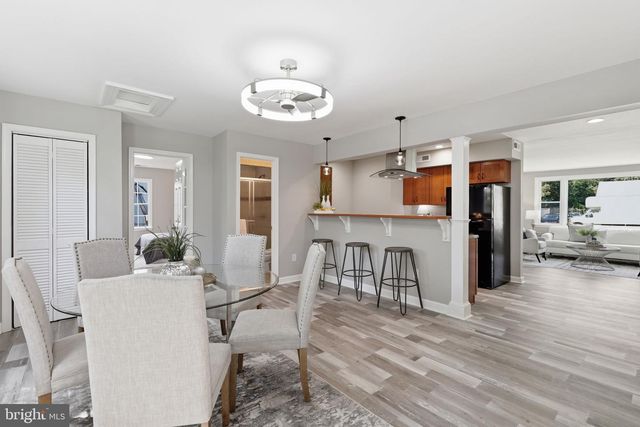 3227 WAYNE RD, Falls Church, VA 22042