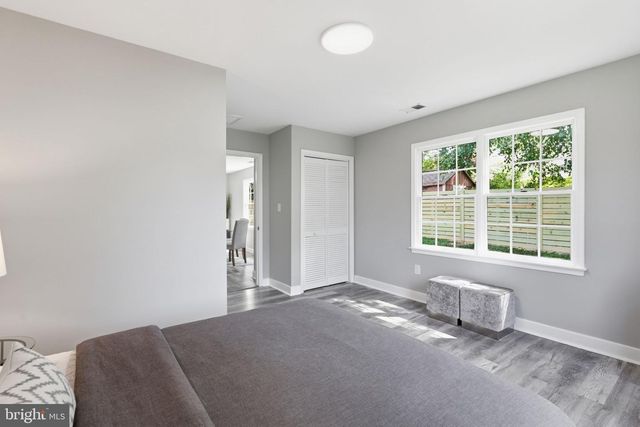 3227 WAYNE RD, Falls Church, VA 22042