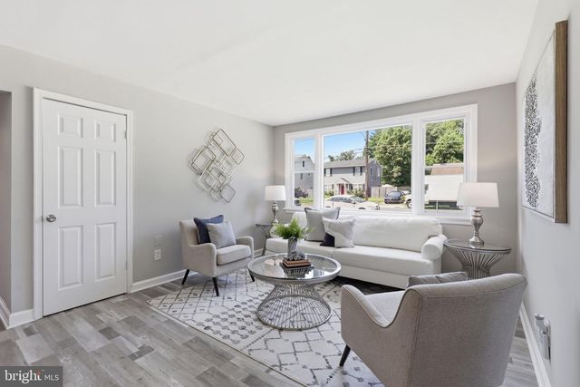 3227 WAYNE RD, Falls Church, VA 22042