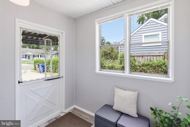 3227 WAYNE RD, Falls Church, VA 22042