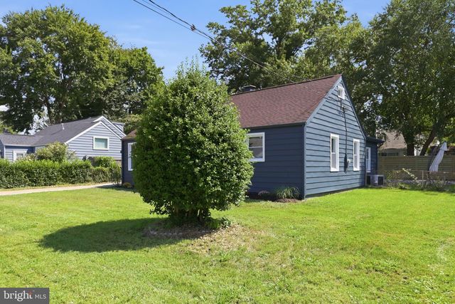 3227 WAYNE RD, Falls Church, VA 22042