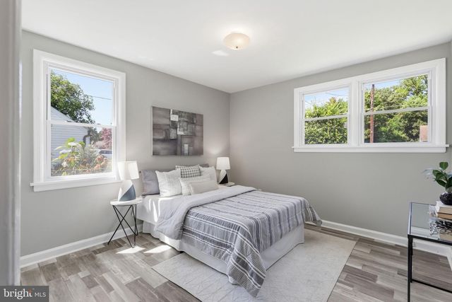 3227 WAYNE RD, Falls Church, VA 22042