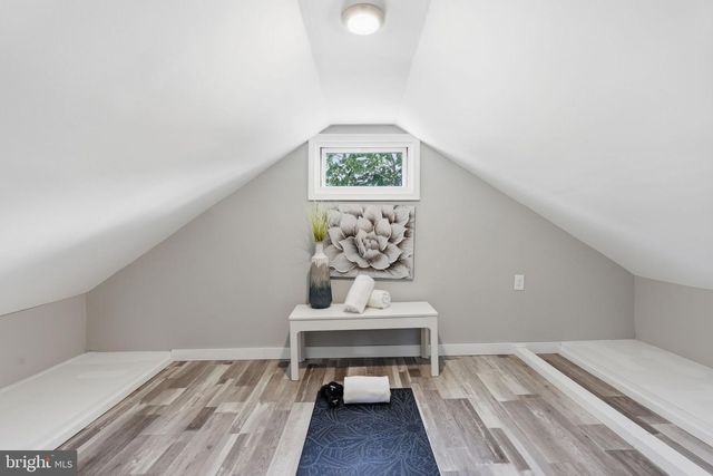 3227 WAYNE RD, Falls Church, VA 22042
