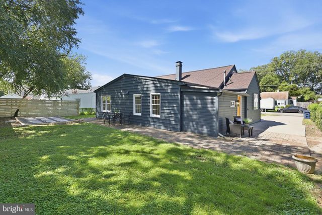 3227 WAYNE RD, Falls Church, VA 22042