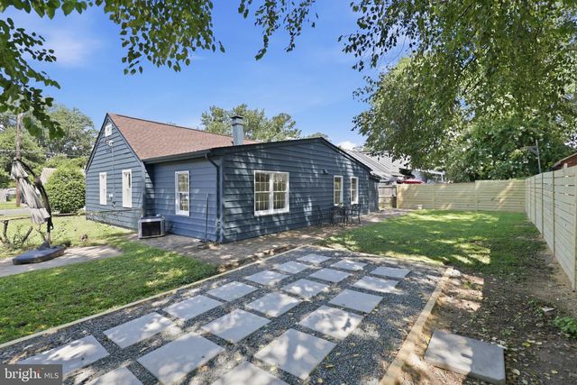 3227 WAYNE RD, Falls Church, VA 22042