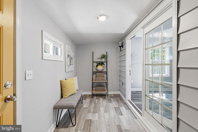 3227 WAYNE RD, Falls Church, VA 22042
