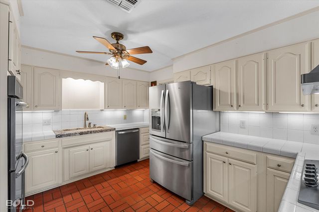 203 Kensington Avenue, Bossier City, LA 71111