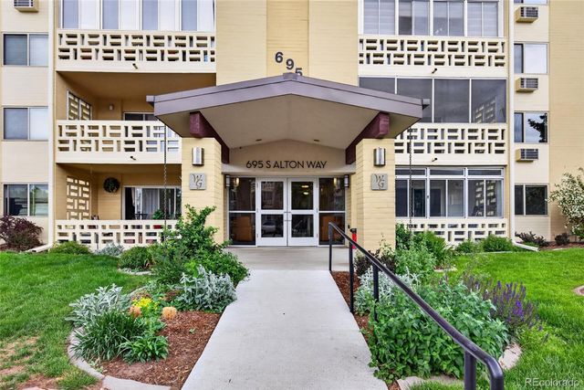 695 S Alton Way 9A, Denver, CO 80247