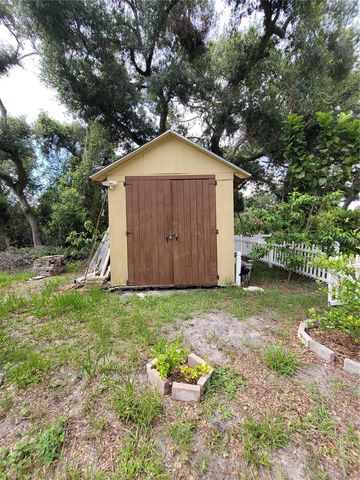 8320 WOODLAKE PLACE, Tampa, FL 33615