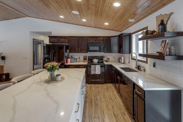 18908 Maryville Road, Brainerd, MN 56401