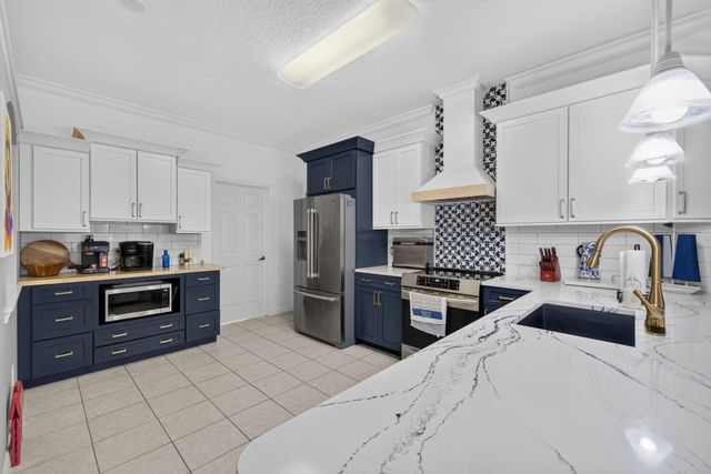 872 NW SARRIA Court, Port St. Lucie, Port St Lucie, FL 34986