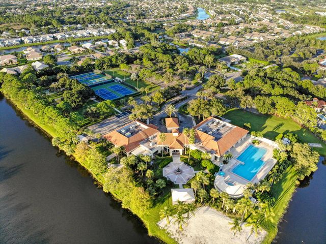 872 NW SARRIA Court, Port St. Lucie, Port St Lucie, FL 34986