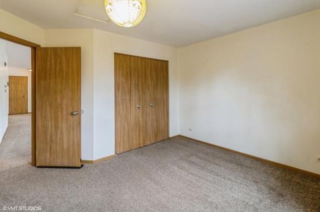 1291 COLDSPRING Road, Carol Stream, IL 60188