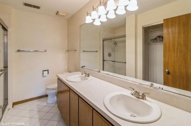 1291 COLDSPRING Road, Carol Stream, IL 60188