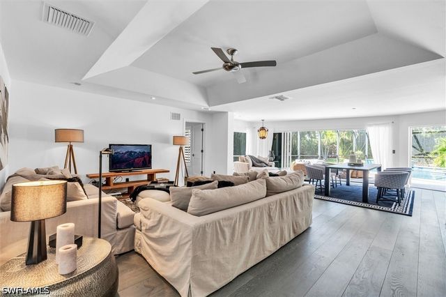1627 Murex LN, Naples, FL 34102