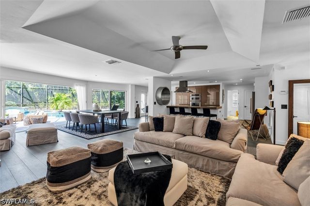 1627 Murex LN, Naples, FL 34102
