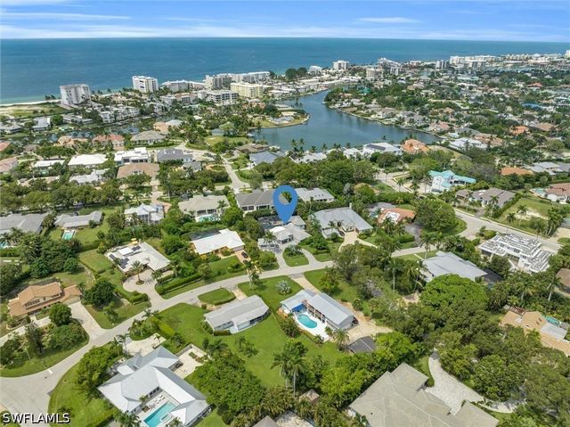 1627 Murex LN, Naples, FL 34102