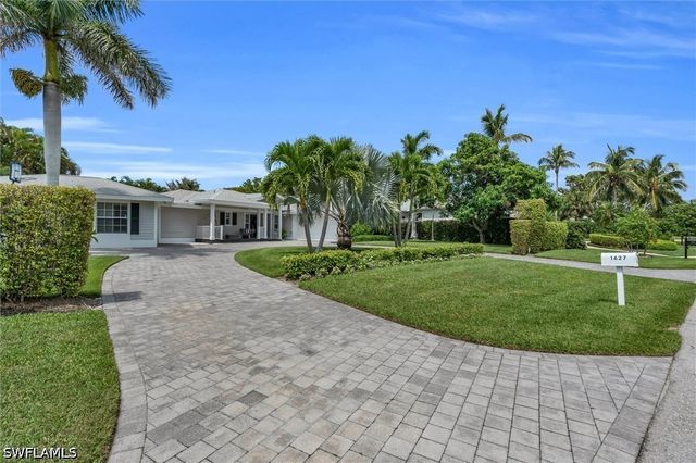 1627 Murex LN, Naples, FL 34102