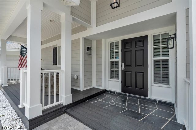 1627 Murex LN, Naples, FL 34102