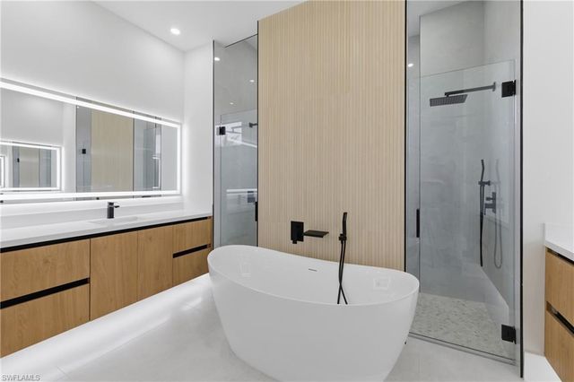 1730 SW 38th LN, Cape Coral, FL 33914