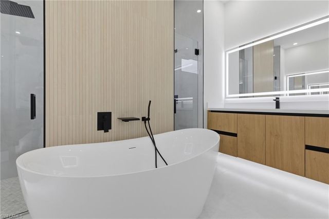 1730 SW 38th LN, Cape Coral, FL 33914