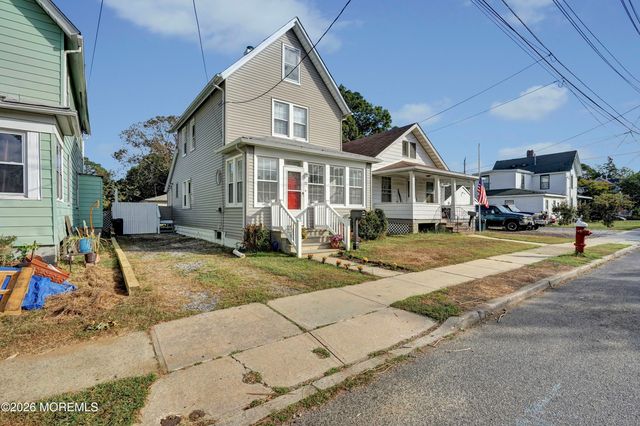 52 Leonard Street, Red Bank, NJ 07701