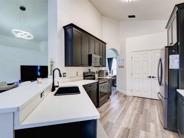 1084 ROYAL MARQUIS CIRCLE, Ocoee, FL 34761