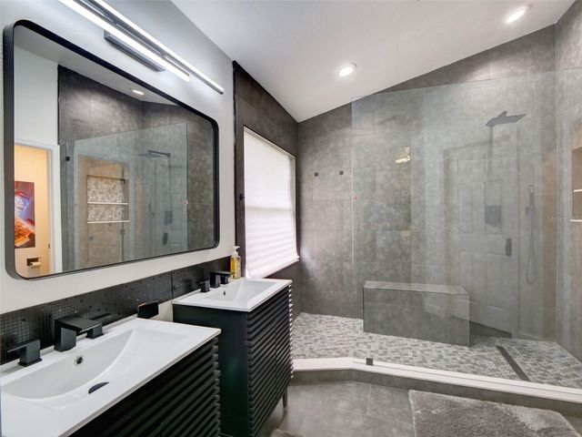 1084 ROYAL MARQUIS CIRCLE, Ocoee, FL 34761