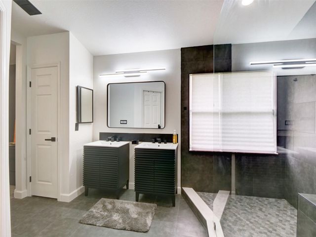 1084 ROYAL MARQUIS CIRCLE, Ocoee, FL 34761