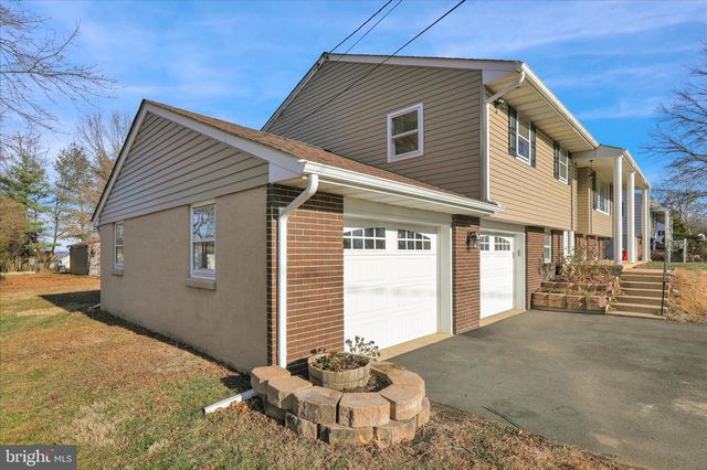 1035 MITCH RD, Pottstown, PA 19464