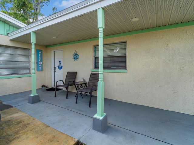 7684 OAKHURST ROAD, Seminole, FL 33776