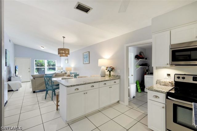 779 98th AVE N, Naples, FL 34108