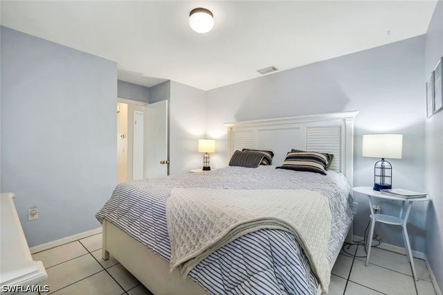 779 98th AVE N, Naples, FL 34108