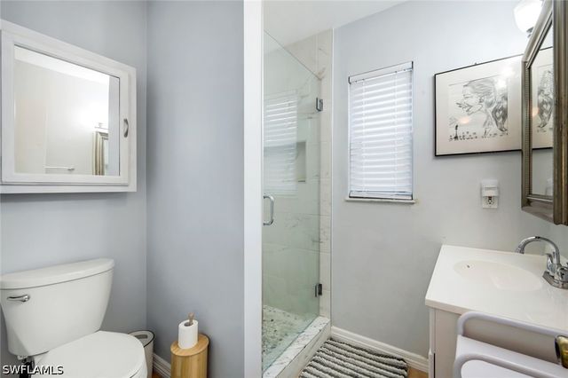 779 98th AVE N, Naples, FL 34108