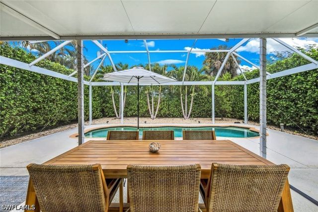 779 98th AVE N, Naples, FL 34108