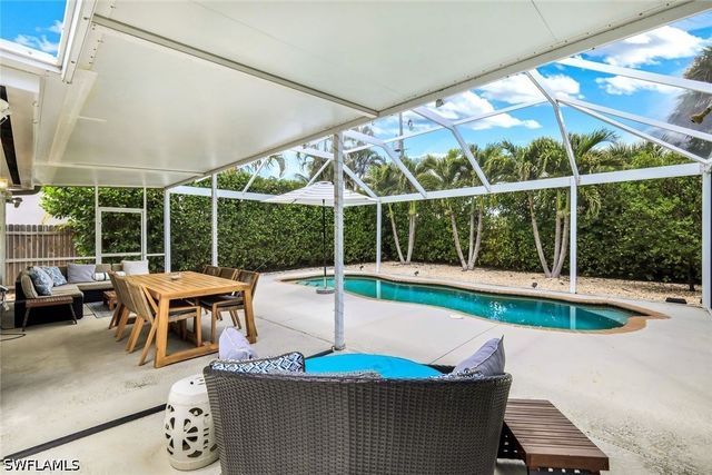 779 98th AVE N, Naples, FL 34108