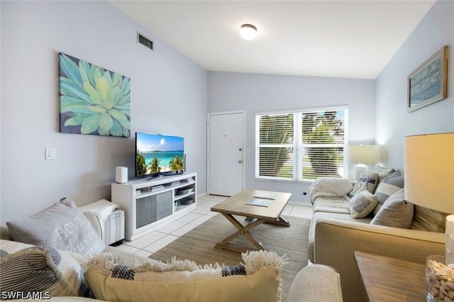 779 98th AVE N, Naples, FL 34108