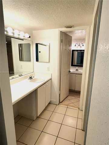 1100 Constitution Dr 1100-C, Homestead, FL 33034