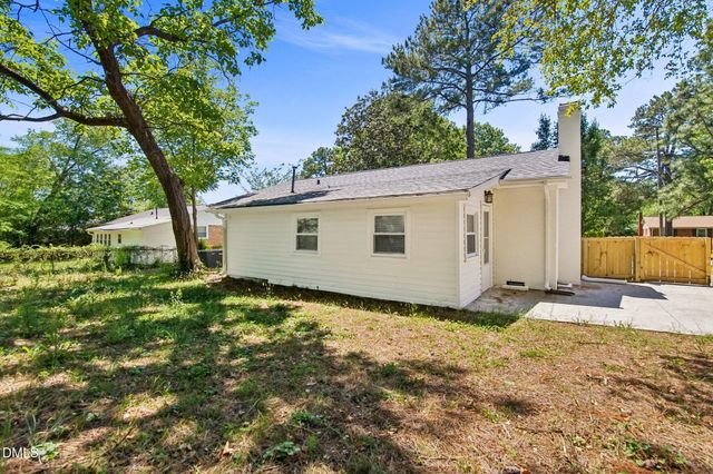 829 Greenwich Street, Raleigh, NC 27610