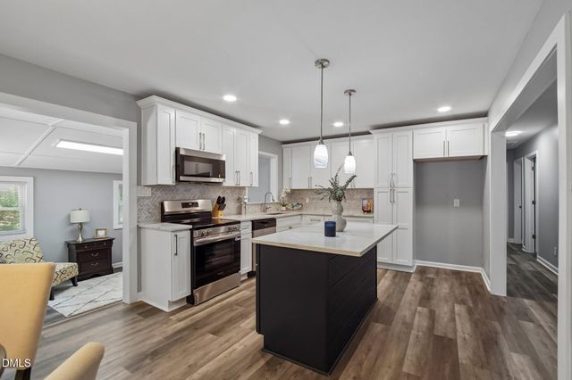 829 Greenwich Street, Raleigh, NC 27610