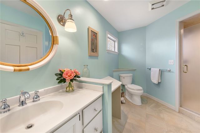 8 Key Court, Newport, RI 02840
