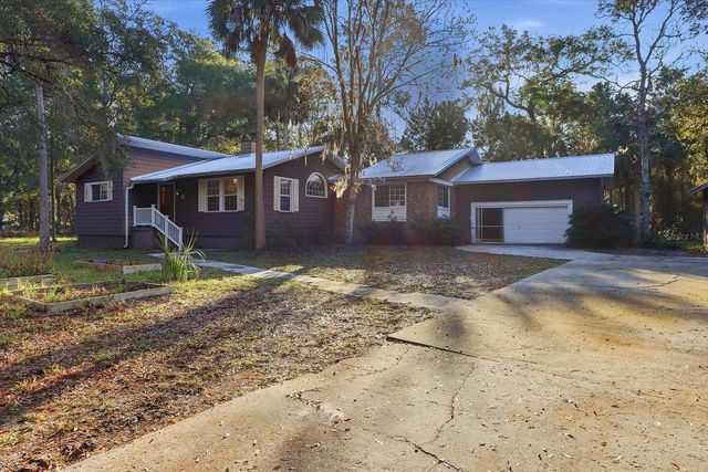 11 PATRICIA ROAD, Yankeetown, FL 34498