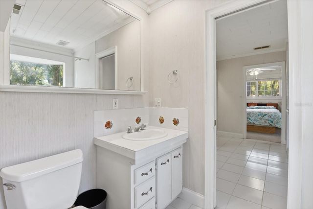 11 PATRICIA ROAD, Yankeetown, FL 34498