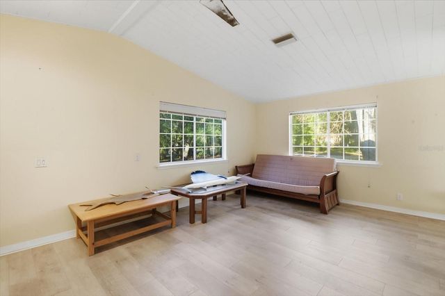 11 PATRICIA ROAD, Yankeetown, FL 34498