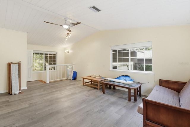 11 PATRICIA ROAD, Yankeetown, FL 34498