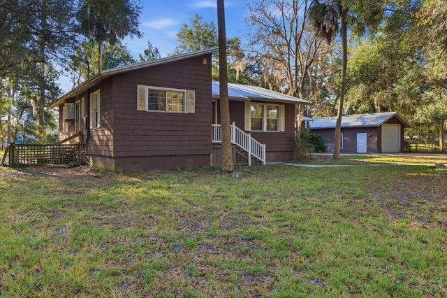 11 PATRICIA ROAD, Yankeetown, FL 34498