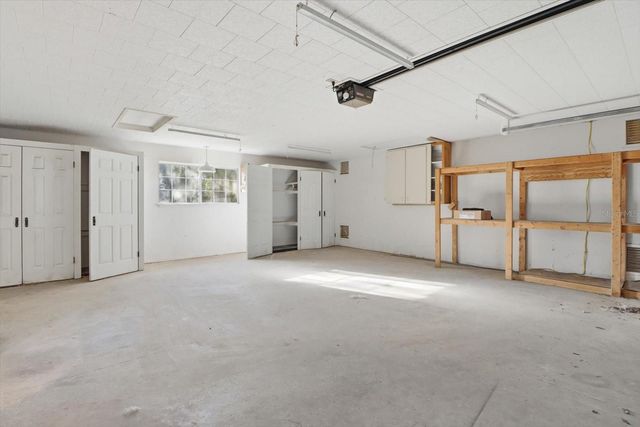 11 PATRICIA ROAD, Yankeetown, FL 34498