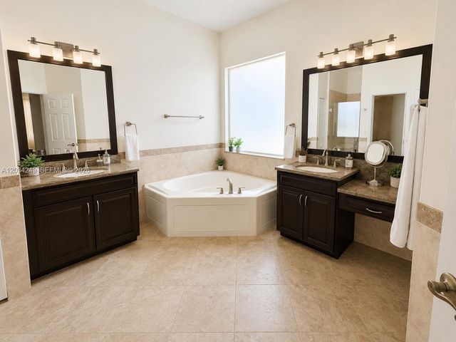 4463 Rainbow Ave 0, Weston, FL 33332